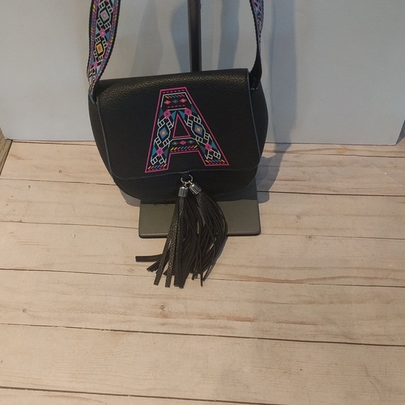 Small shoulder faux leather bag by justice 🌸 - Picture 2 of 8